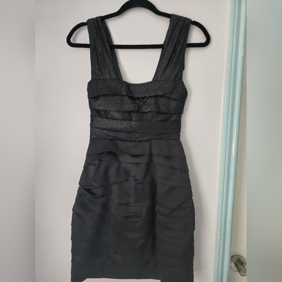 Express black dress with sequin details size 2 - Picture 4 of 10